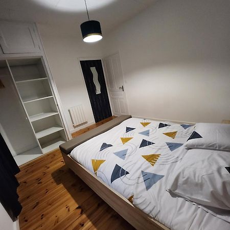 Chaleureux Appartement Refait A Neuf Вик-сюр-Сер Экстерьер фото