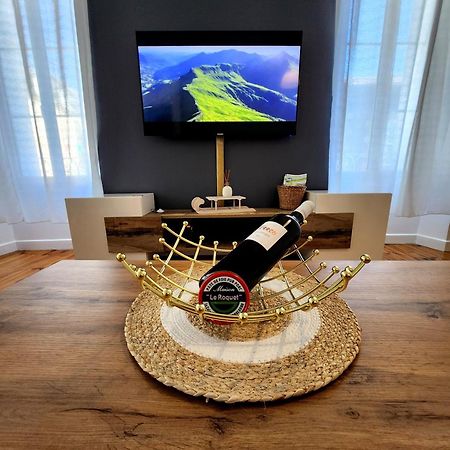 Chaleureux Appartement Refait A Neuf Вик-сюр-Сер Экстерьер фото