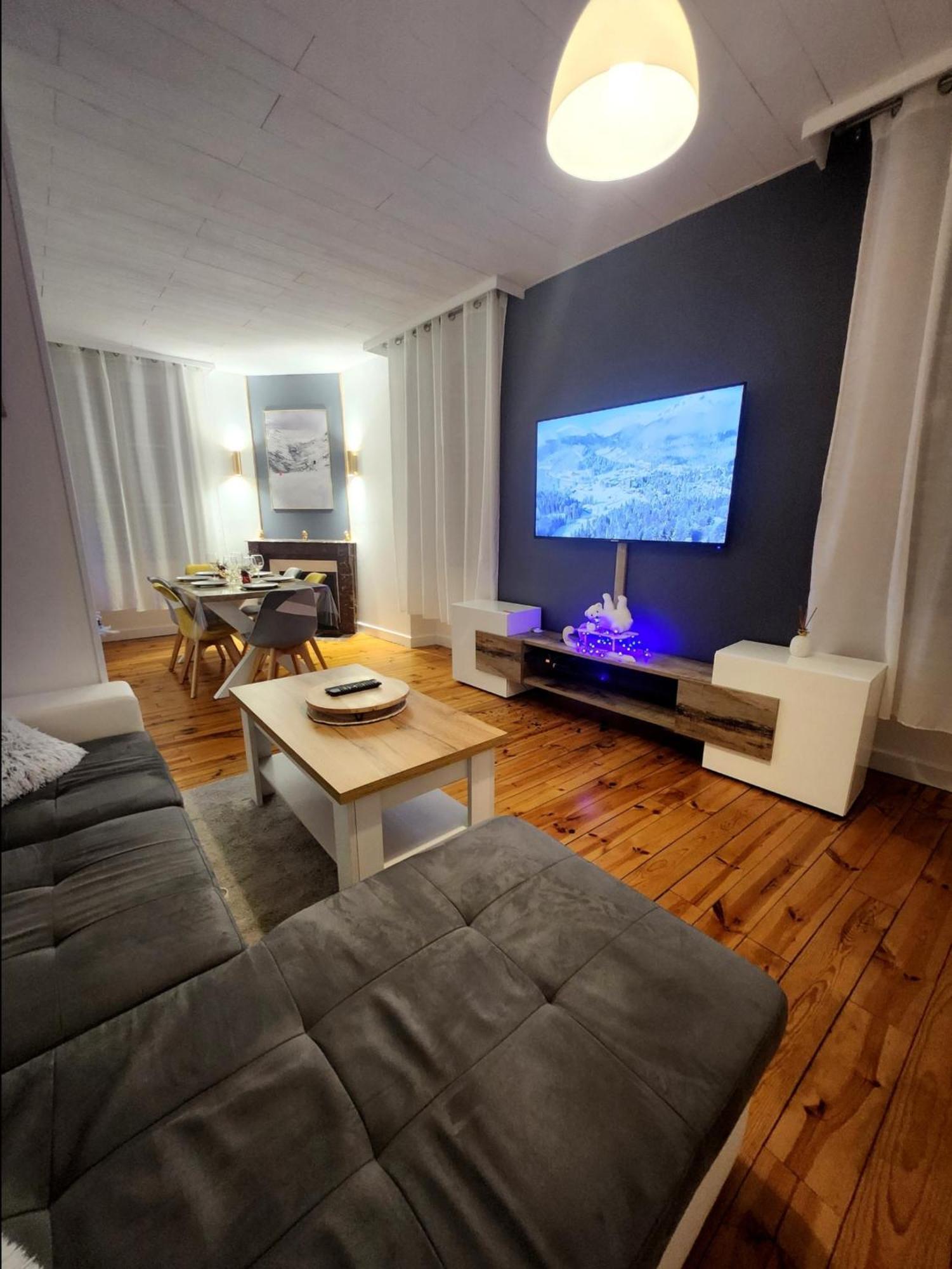Chaleureux Appartement Refait A Neuf Вик-сюр-Сер Экстерьер фото