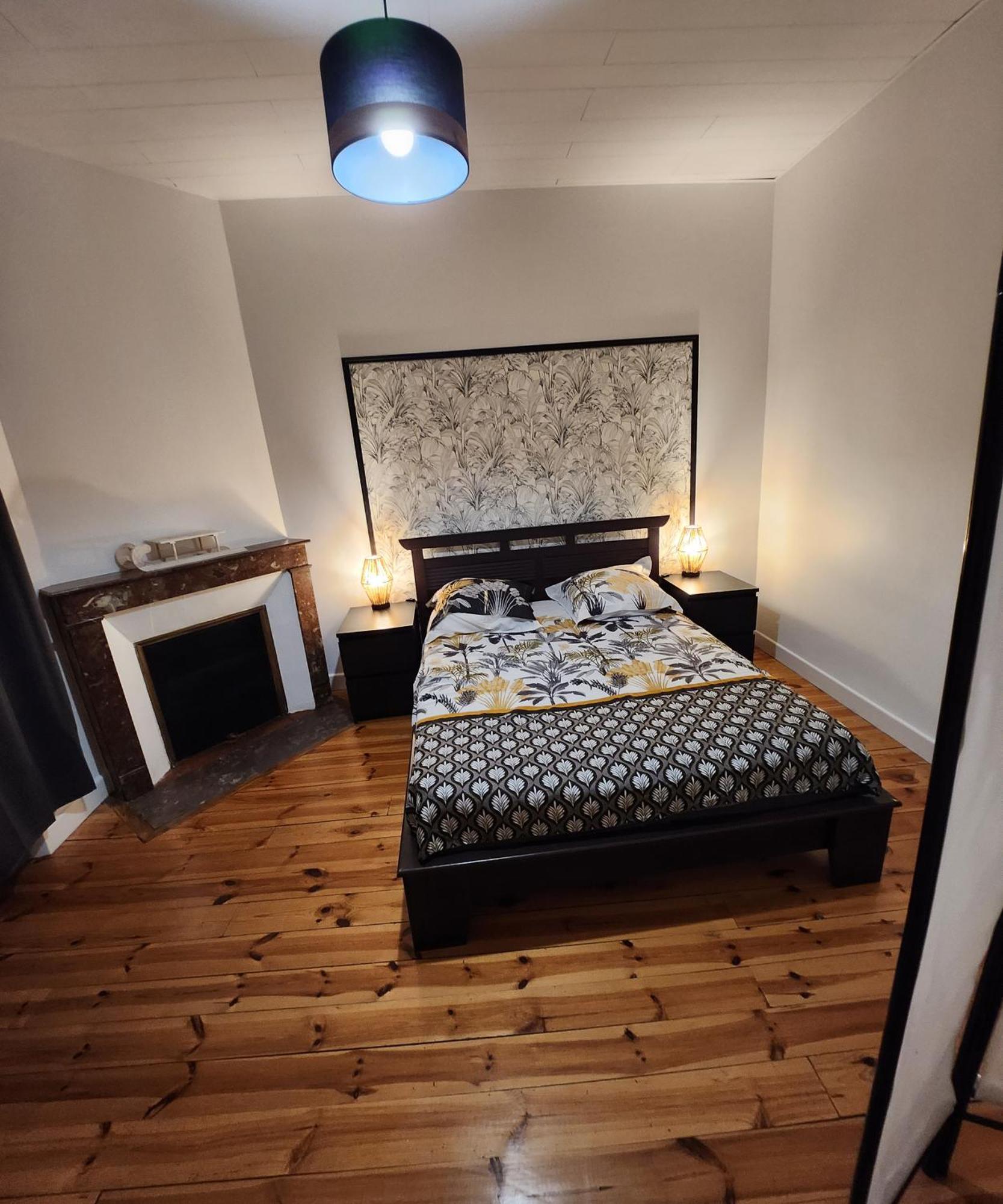 Chaleureux Appartement Refait A Neuf Вик-сюр-Сер Экстерьер фото