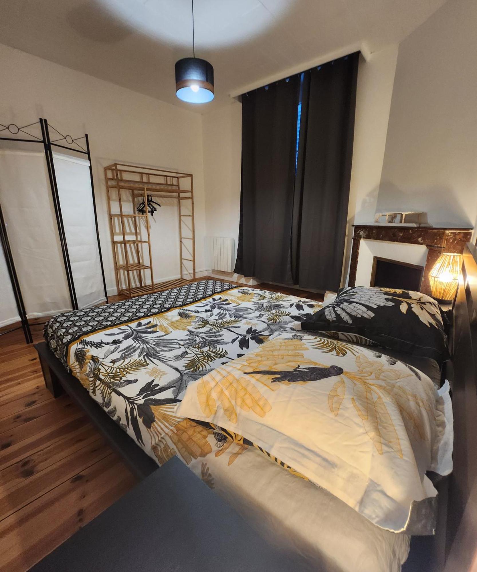 Chaleureux Appartement Refait A Neuf Вик-сюр-Сер Экстерьер фото